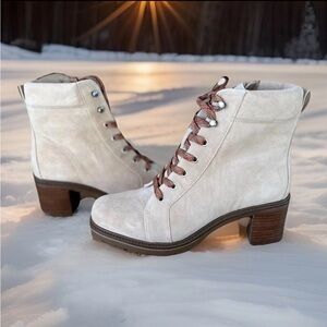 VCAMUTO Gaviana Suede Lug Sole Lace-Up Ankle Boots- Fiji Beige 8.5W New